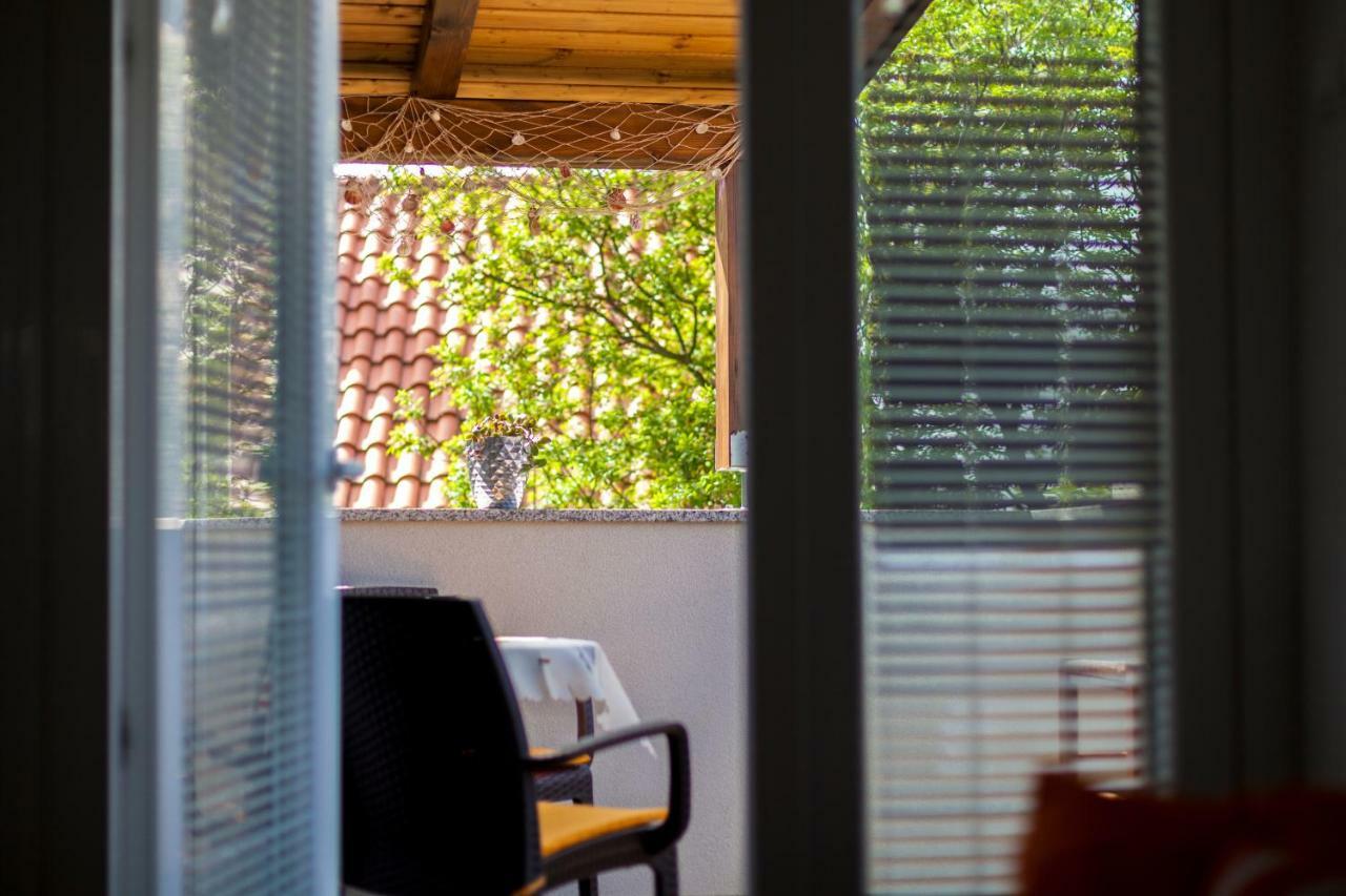 Apartment Hasanec By El-Pi Tours Njivice Buitenkant foto