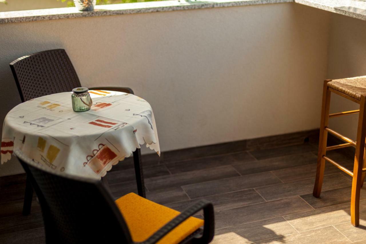 Apartment Hasanec By El-Pi Tours Njivice Buitenkant foto