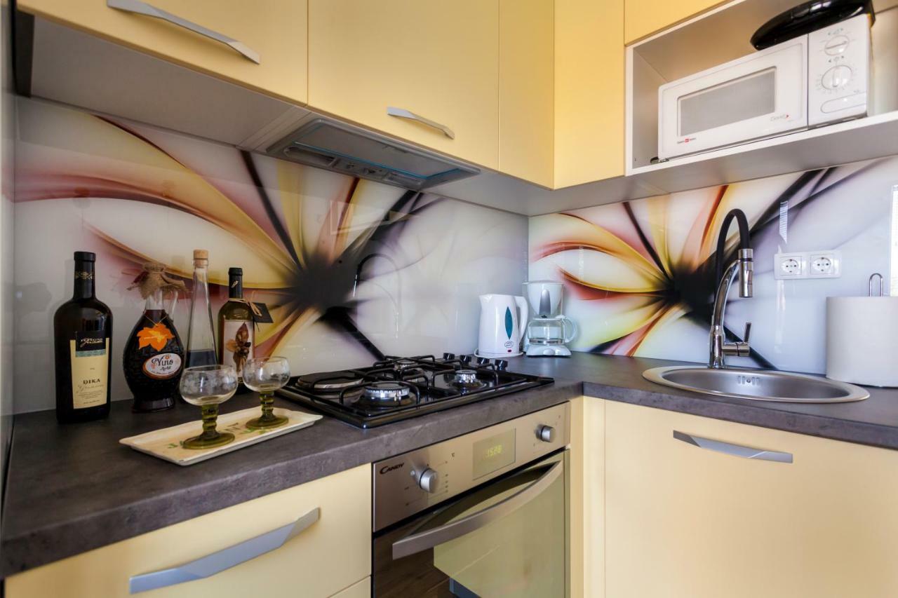 Apartment Hasanec By El-Pi Tours Njivice Buitenkant foto